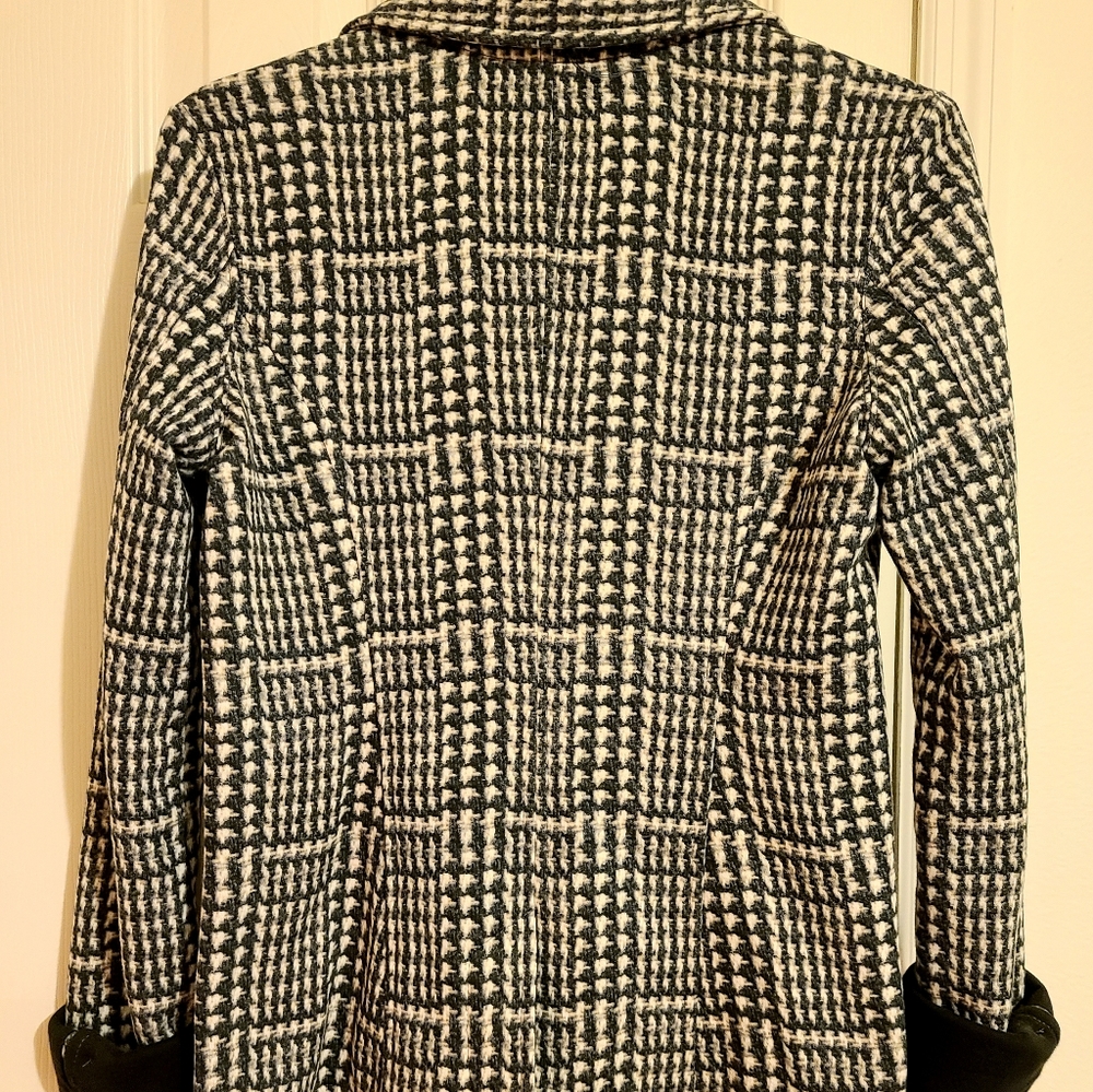 Jacket - Picture 2 of 4